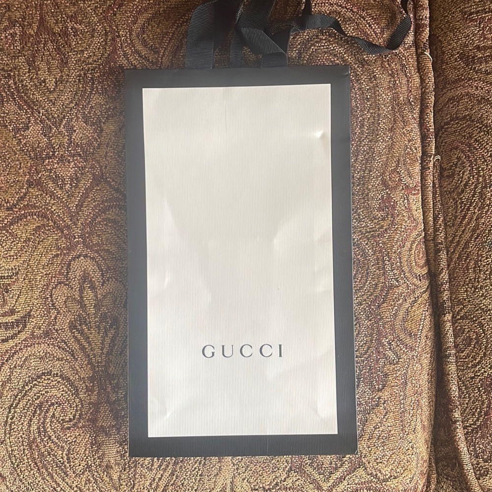 Gucci shopping bag